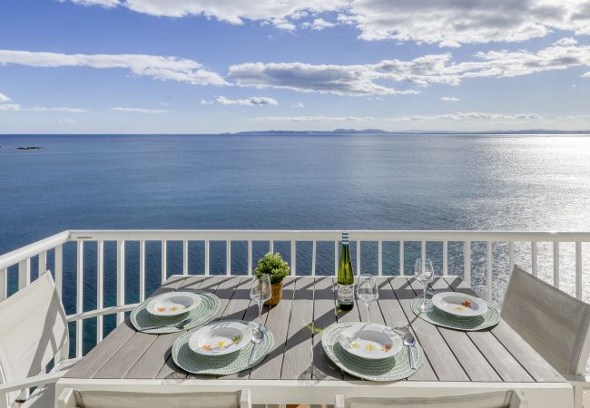 Apartamento en Rosas / Roses - Promocanyell 1ª línea - Immo Barneda  Apartamento en Rosas / Roses - Promocanyell 1ª línea - Immo Barneda