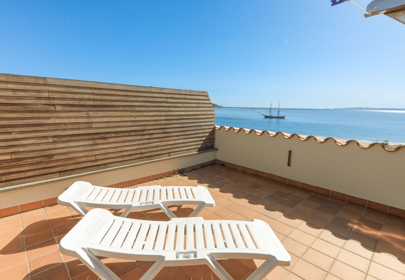 Apartamento en Rosas / Roses - Mileni I Atic Dúplex Primera Línea 1 4 3 - Immo Barneda 