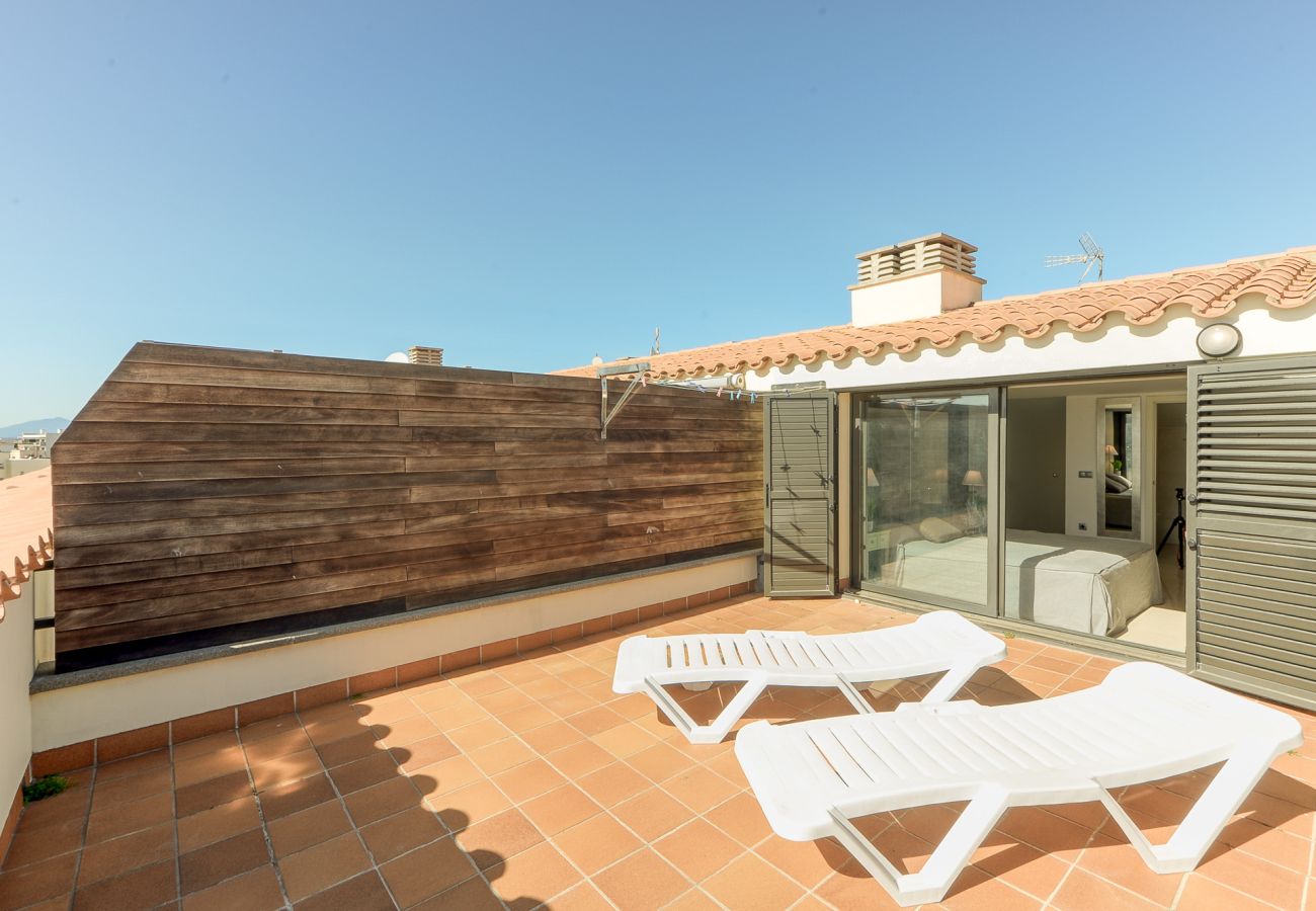 Apartamento en Rosas / Roses - Mileni I Atic Dúplex Primera Línea 1 4 3 - Immo Barneda 