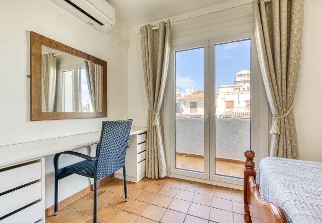 Casa en Empuriabrava - Isla Cartago Empuriabrava - Immo Barneda  Casa en Empuriabrava - Isla Cartago Empuriabrava - Immo Barneda