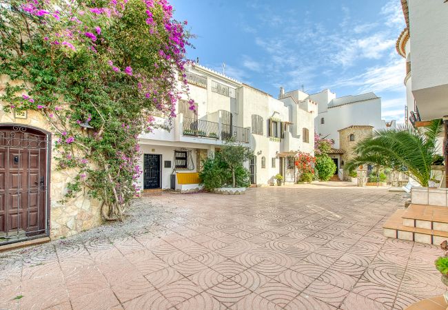 Casa en Empuriabrava - Isla Cartago Empuriabrava - Immo Barneda  Casa en Empuriabrava - Isla Cartago Empuriabrava - Immo Barneda