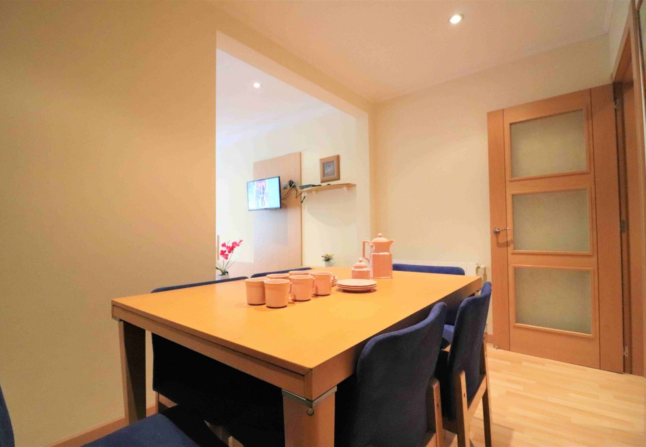 Apartament en Rosas / Roses - Apartament a 1r línia de platja a Roses en lloguer-PC GARBI