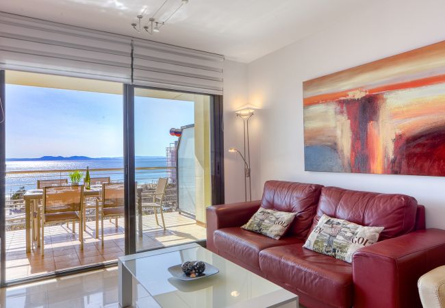 Apartament en Rosas / Roses - Mileni I Atic Dúplex Primera Linia - Immo Barneda Apartament en Rosas / Roses - Mileni I Atic Dúplex Primera Linia - Immo Barneda