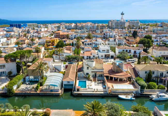 Ferienhaus in Empuriabrava - Byblos Empuriabrava - Immo Barneda Ferienhaus in Empuriabrava - Byblos Empuriabrava - Immo Barneda