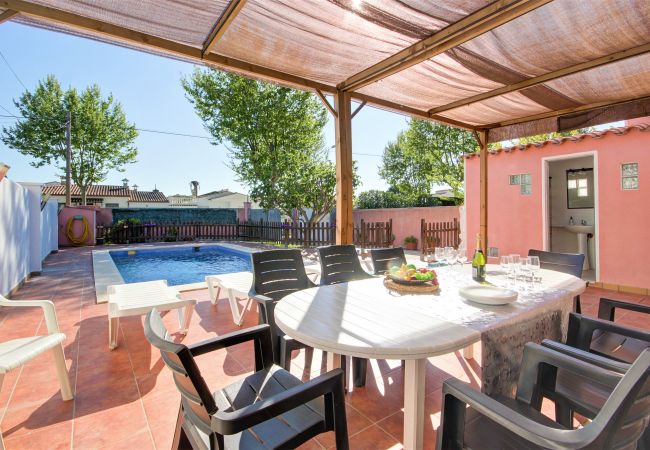 Ferienhaus in Empuriabrava - Villa Requesens 139 Empuriabrava - Immo Barneda  Ferienhaus in Empuriabrava - Villa Requesens 139 Empuriabrava - Immo Barneda