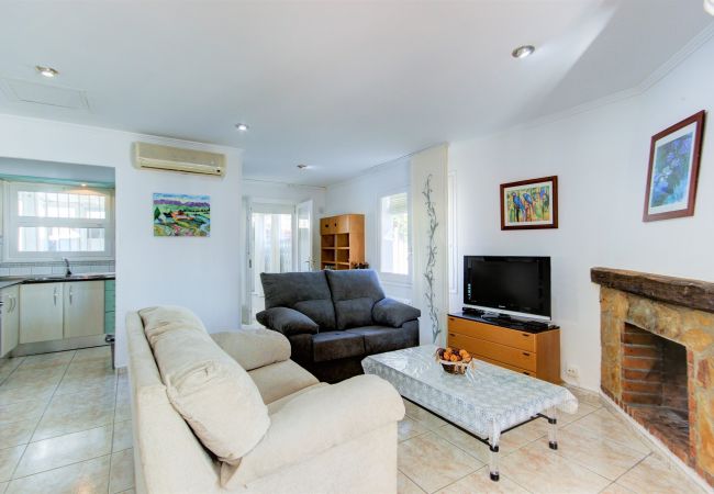 Ferienhaus in Empuriabrava - Villa Requesens 139 Empuriabrava - Immo Barneda  Ferienhaus in Empuriabrava - Villa Requesens 139 Empuriabrava - Immo Barneda