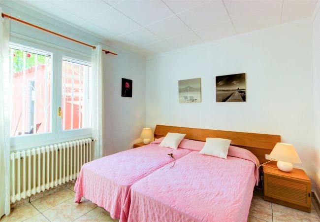 Ferienhaus in Empuriabrava - Villa Requesens 139 Empuriabrava - Immo Barneda  Ferienhaus in Empuriabrava - Villa Requesens 139 Empuriabrava - Immo Barneda