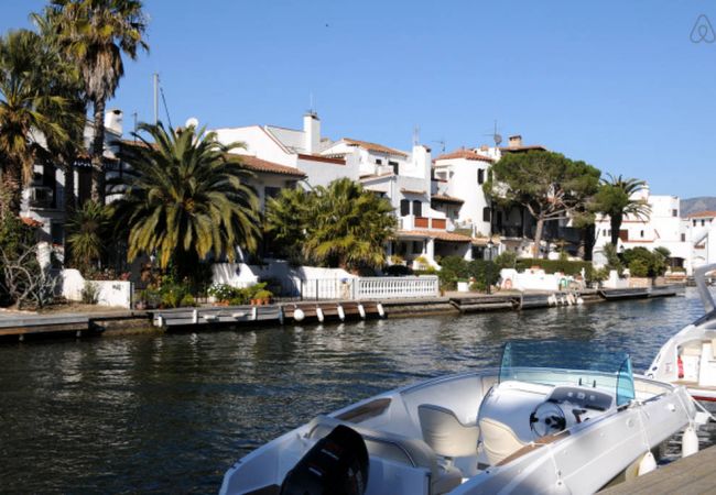 Ferienhaus in Empuriabrava - Villa Requesens 139 Empuriabrava - Immo Barneda  Ferienhaus in Empuriabrava - Villa Requesens 139 Empuriabrava - Immo Barneda