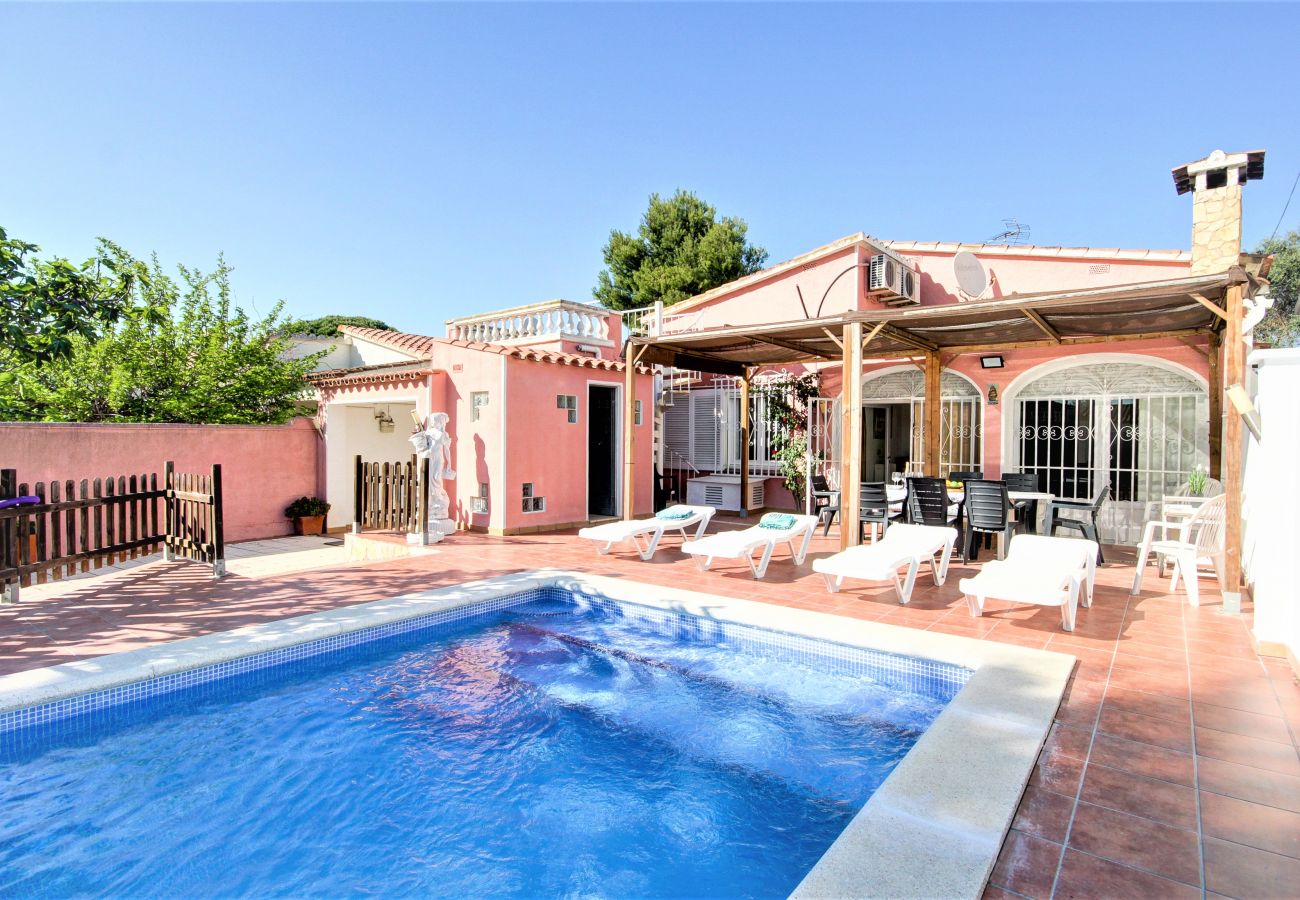 Ferienhaus in Empuriabrava - Villa Requesens 139 Empuriabrava - Immo Barneda 