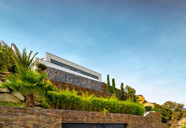 Ferienhaus in Rosas / Roses - Exclusive Villa Margarit - Immo Barneda  