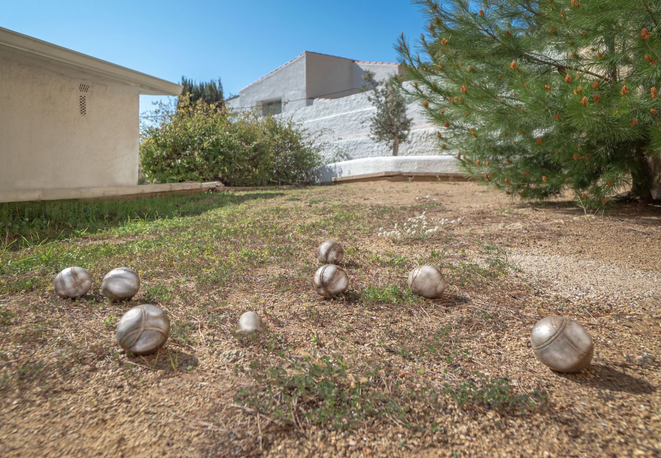 Ferienhaus in Rosas / Roses - Villa Esmeralda Canyelles - Immo Barneda 