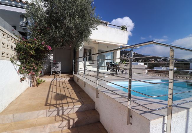 Ferienhaus in Rosas / Roses - Villa Bages 5 Roses - Immo Barneda  Ferienhaus in Rosas / Roses - Villa Bages 5 Roses - Immo Barneda