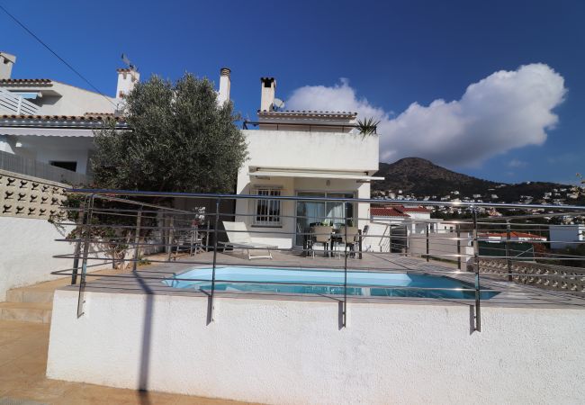 Ferienhaus in Rosas / Roses - Villa Bages 5 Roses - Immo Barneda  Ferienhaus in Rosas / Roses - Villa Bages 5 Roses - Immo Barneda