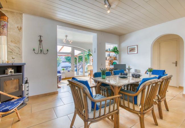 Ferienhaus in Rosas / Roses - VILLA SEGRIA 8 Immo Barneda Roses  Ferienhaus in Rosas / Roses - VILLA SEGRIA 8 Immo Barneda Roses