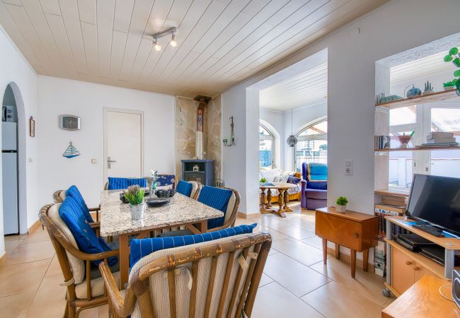 Ferienhaus in Rosas / Roses - VILLA SEGRIA 8 Immo Barneda Roses  Ferienhaus in Rosas / Roses - VILLA SEGRIA 8 Immo Barneda Roses