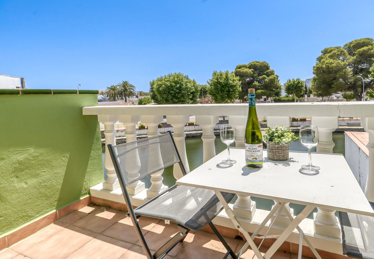 Townhouse in Empuriabrava - Port Petit 10 + Mooring 8x3 Empuriabrava - Immo Barneda