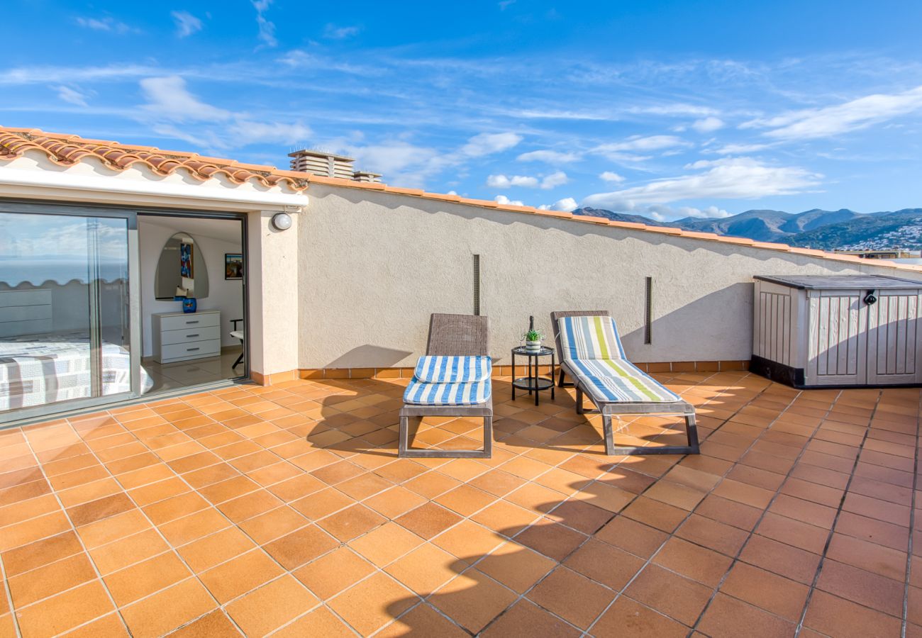 Apartment in Rosas / Roses - Mileni I Atico Duplex Frontline beach 1 4 2 - Immo Barneda