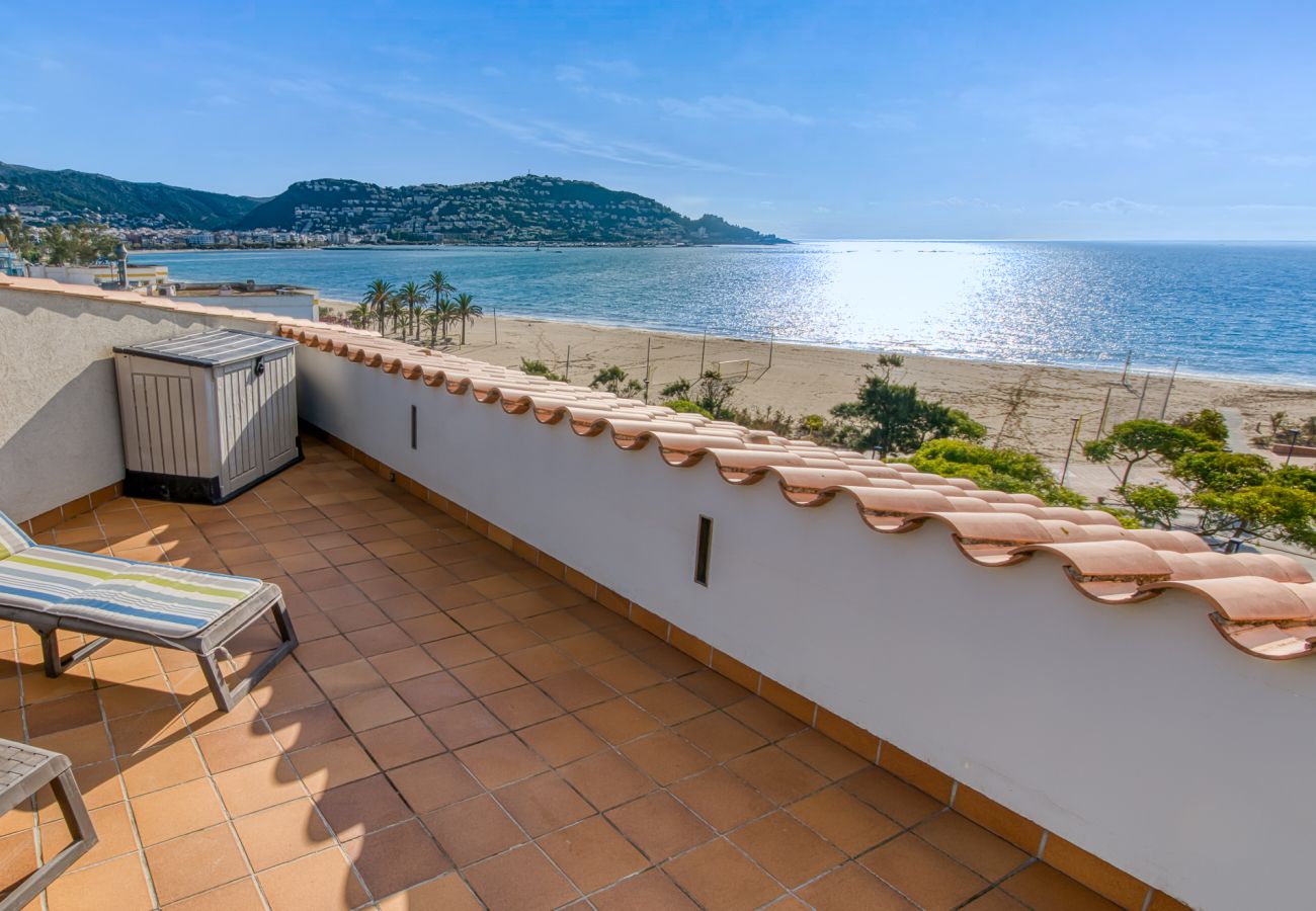 Apartment in Rosas / Roses - Mileni I Atico Duplex Frontline beach 1 4 2 - Immo Barneda