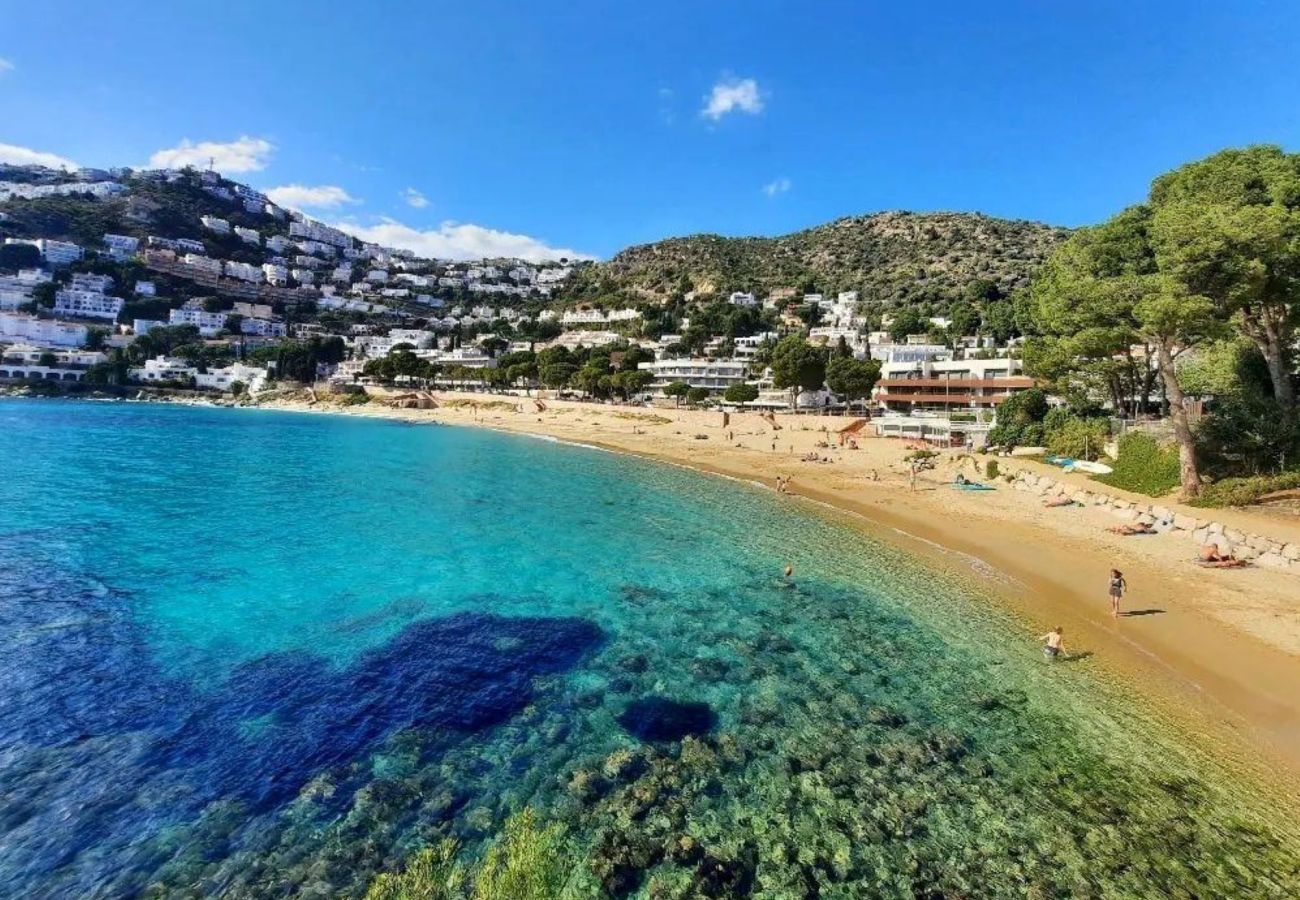 Apartment in Rosas / Roses - Mileni I Atico Duplex Frontline beach 1 4 2 - Immo Barneda