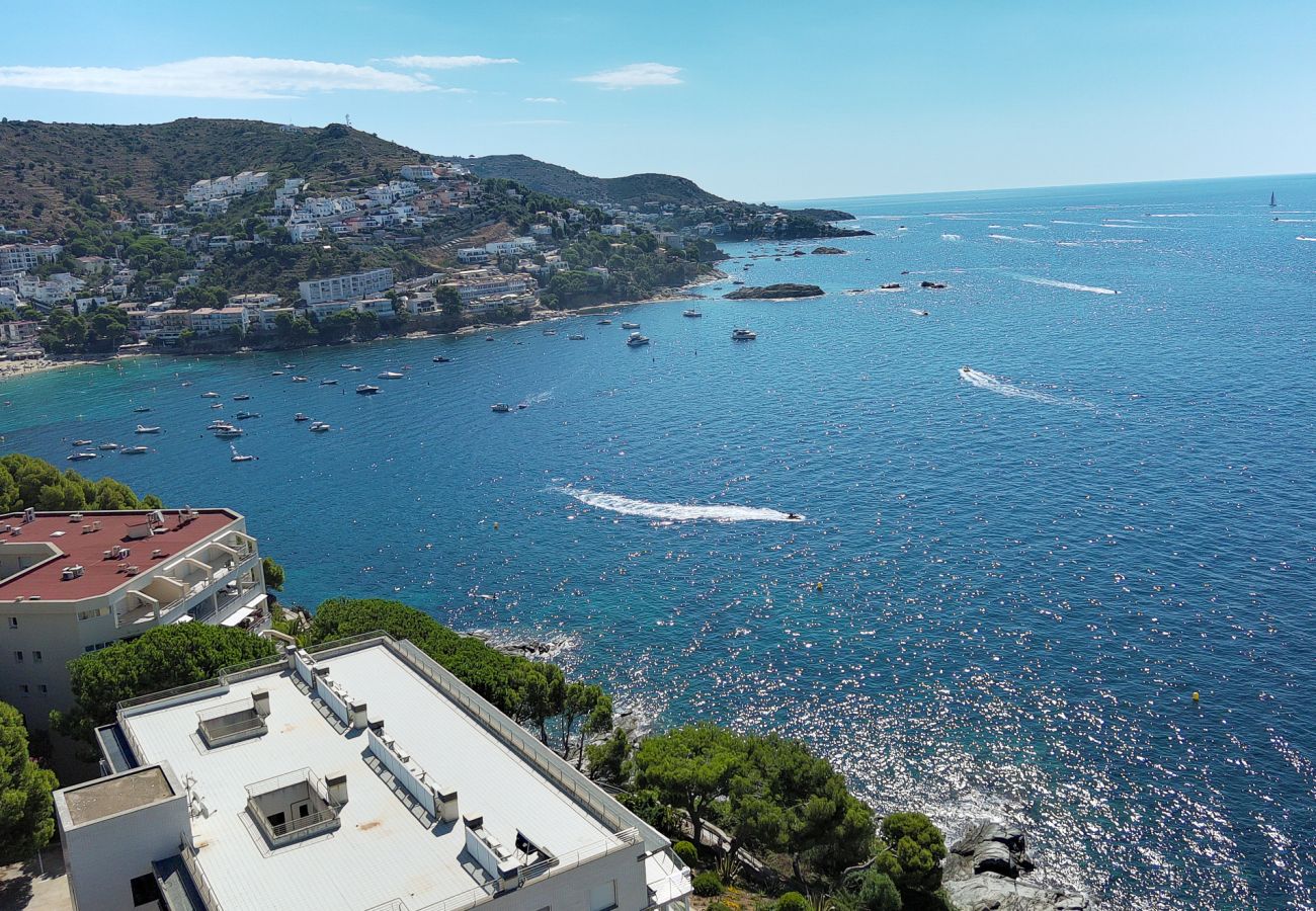 Apartment in Rosas / Roses - Vista Bella - Exclusive luxury apartment in Canyelles Petites, Roses -Immo Barneda