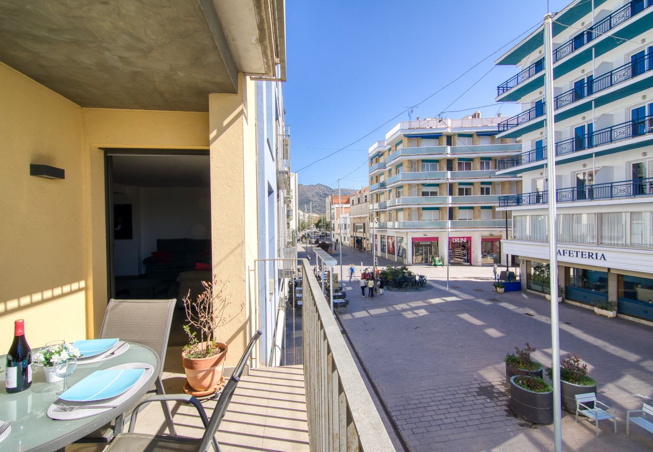 Apartment in Rosas / Roses - EL CINE 1º1º Roses - Immo Barneda 