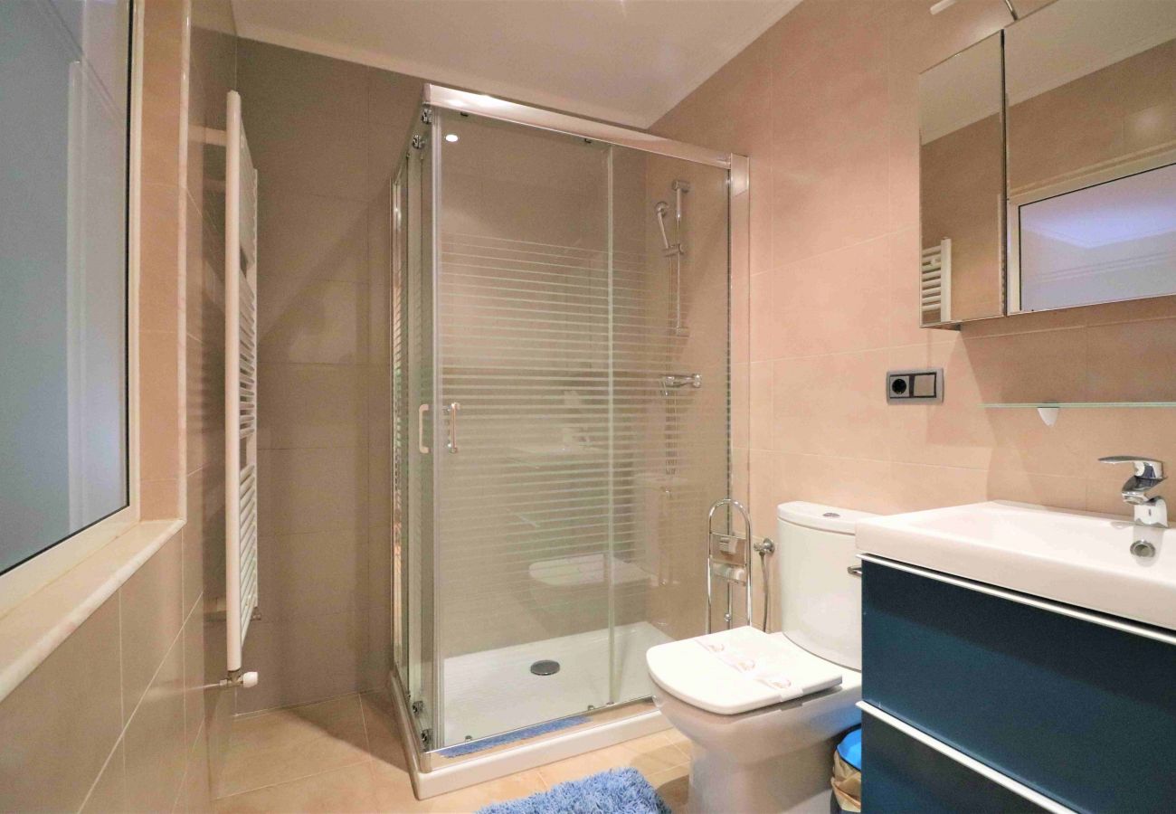 Appartement à Rosas / Roses - Appartement en 1ère ligne de plage à Roses à louer-PC GARBI