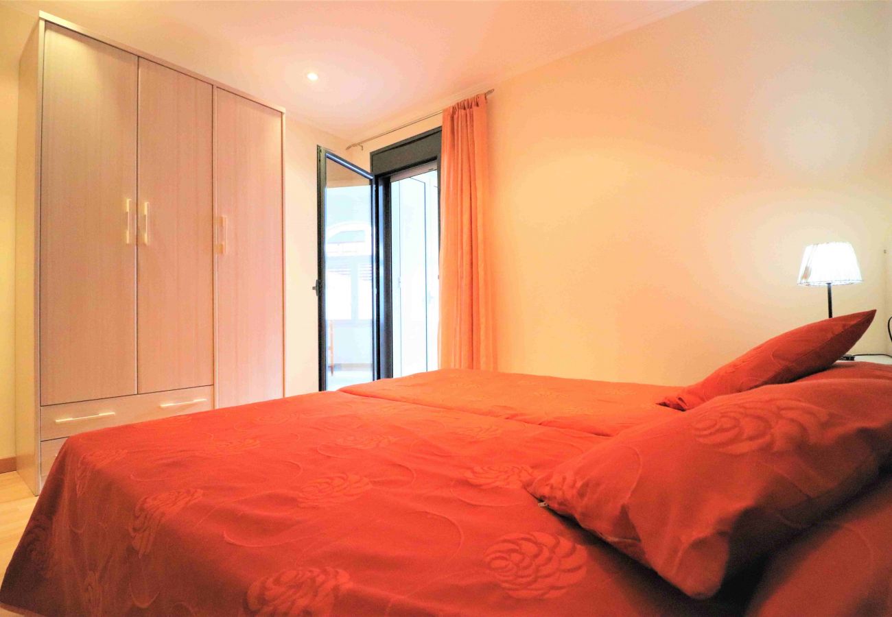 Appartement à Rosas / Roses - Appartement en 1ère ligne de plage à Roses à louer-PC GARBI