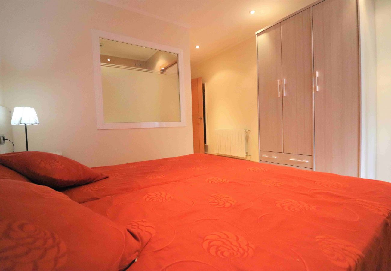 Appartement à Rosas / Roses - Appartement en 1ère ligne de plage à Roses à louer-PC GARBI