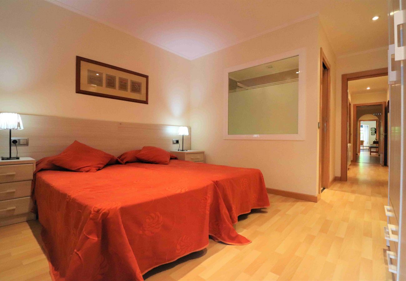 Appartement à Rosas / Roses - Appartement en 1ère ligne de plage à Roses à louer-PC GARBI